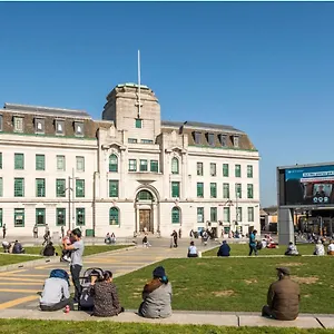 https://equitable-hotel.brighton-hotels-england.com
