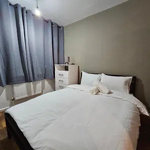 https://spitalfields-rooms.brighton-hotels-england.com